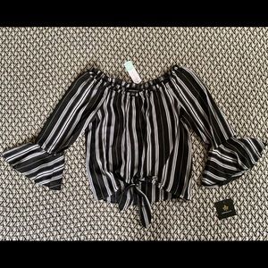 NWT Tie front shirt, bell sleeves, StitchFix, Smll